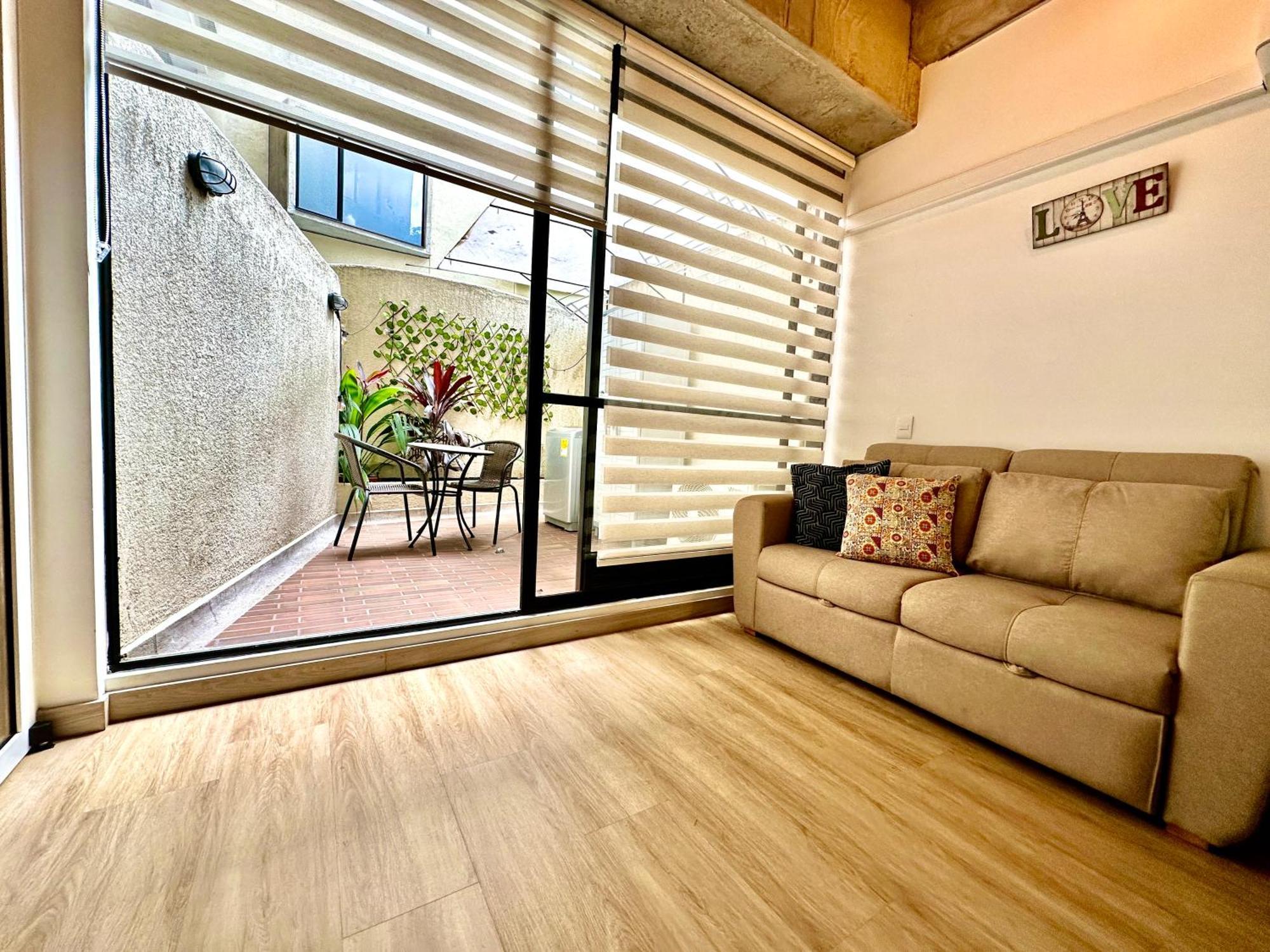 Prime Laureles Location With Air Conditioning Medellin Exterior photo